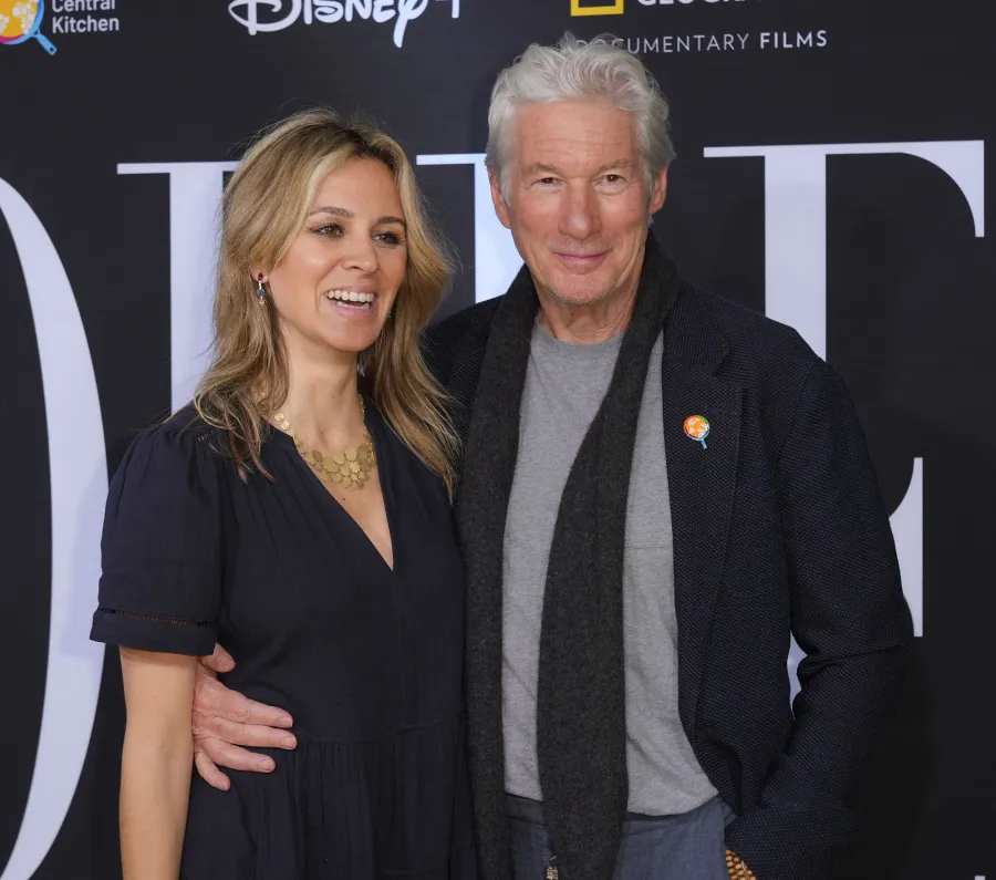 Richard Gere’s Dating History: Cindy Crawford, Alejandra Silva and More navy blue dress