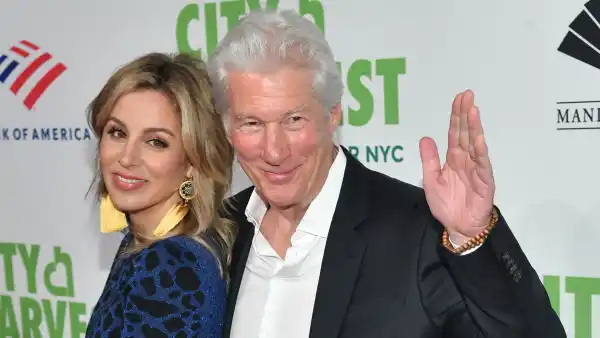 Richard Gere’s Dating History: Cindy Crawford, Alejandra Silva and More blue and black down