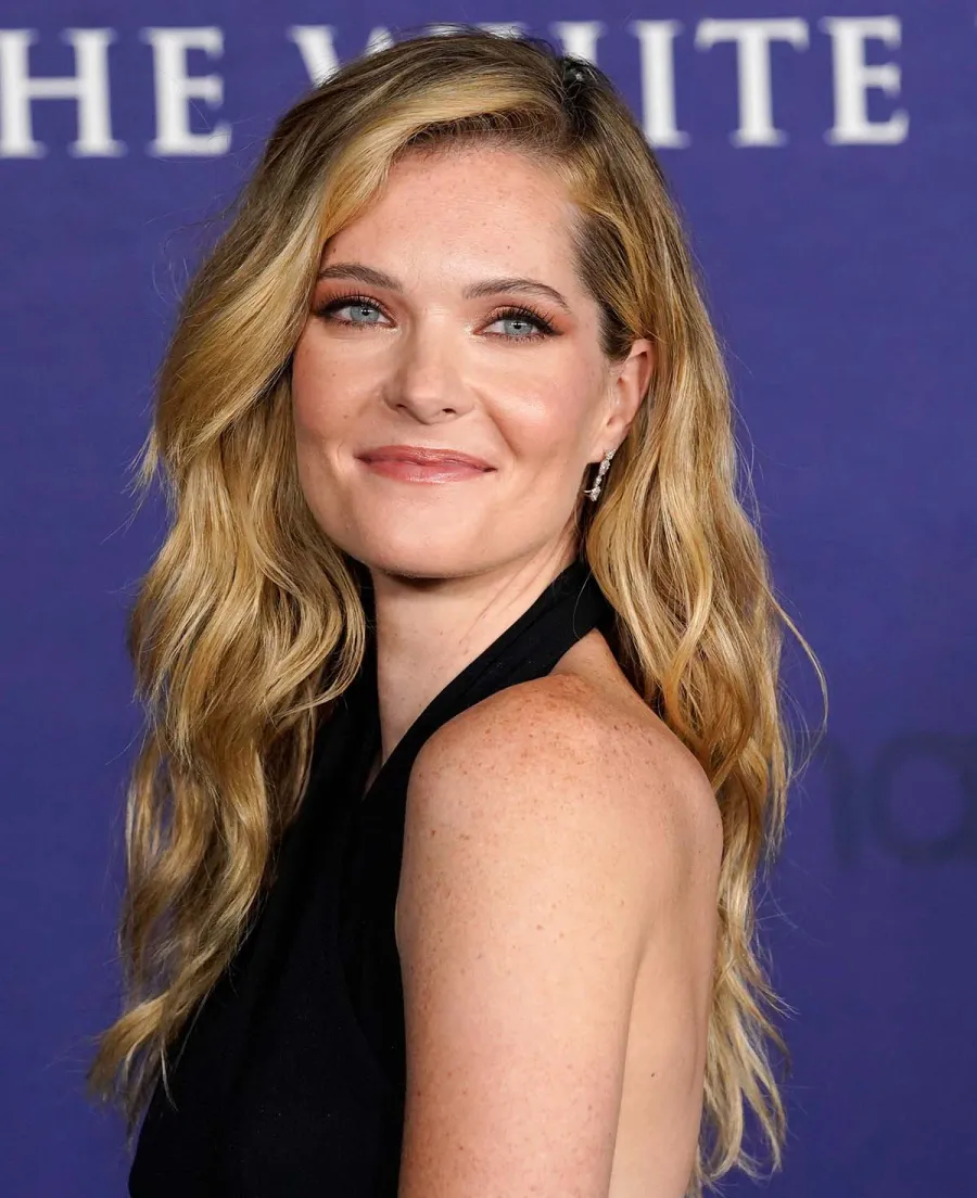 'The White Lotus' Season 2 Cast's Dating Histories: Aubrey Plaza and More