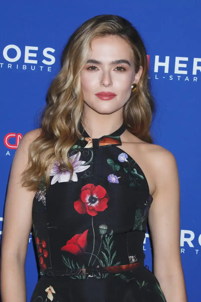 Zoey Deutch Jamie Lee Curtis and More Stars React to 'Nepo Baby' Article