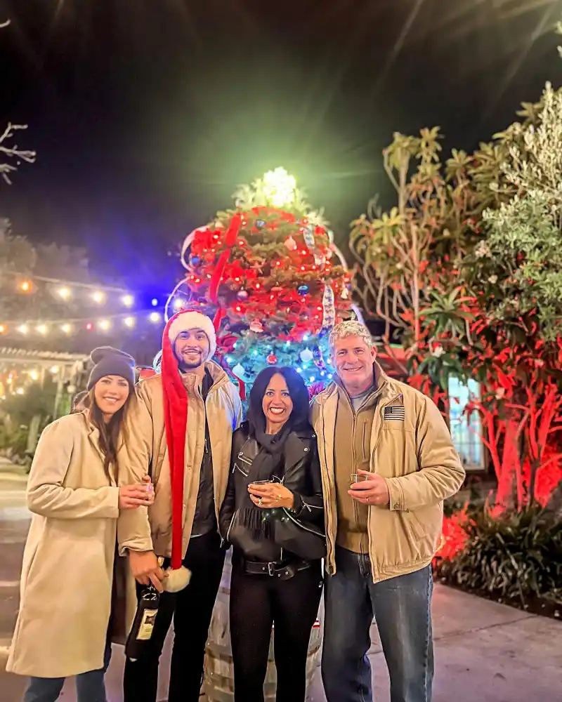 Christmas Kisses! Becca Kufrin and Thomas Jacobs’ Relationship Timeline