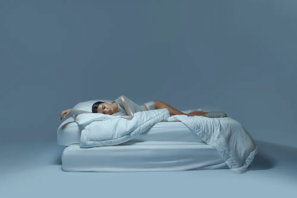 Camila Mendes x Loops