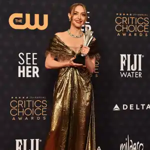 Amanda Seyfried outfit Red Carpet Critics Choice Awards 2023