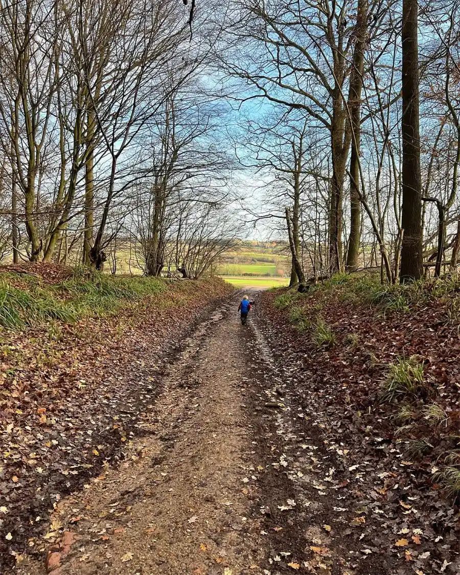 Ant Anstead Shares Glimpse of Son Hudson 1st Visit to the UK 7
