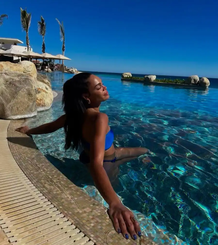 Bachelorette's Michelle Young Reflects on 'Lessons' Learned in 2022 After Nayte Olukoya Split: 'Couldn't Be More Thankful' beach