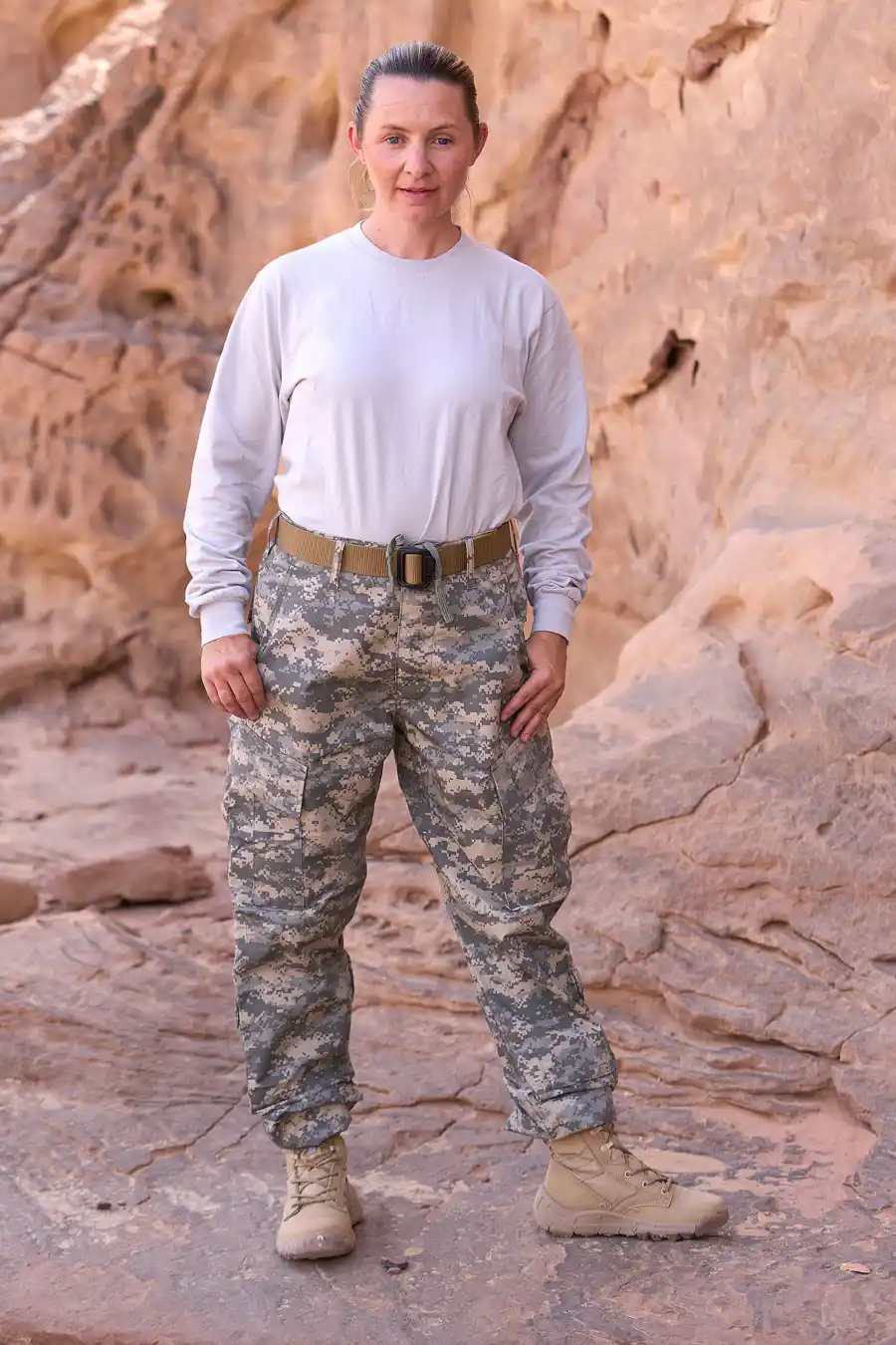 Beverly Mitchell Hannah Brown Breaks Down Bonds With Special Forces Costars