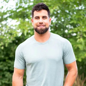 Blake Moynes’ Mom Asks for Prayers After He Goes Into Surgery for Infection