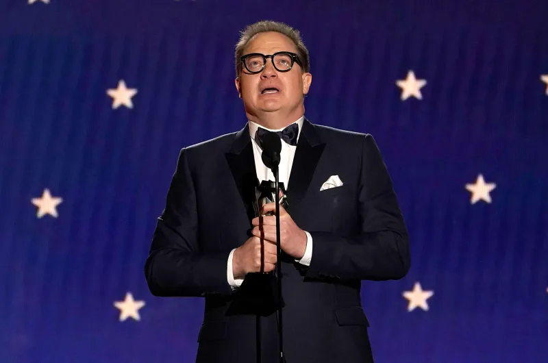 Brendan Fraser Tears Up During Critics’ Choice Victory Speech Critics' Choice Awards 2023