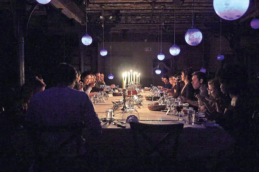 Buzzzz-o-Meter- Gwen Stefani-Approved Wedding Night Pajamas, 50 Cent’s Favorite Diamonds and More Star Favorites - 148