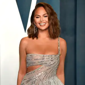 Chrissy Teigen Sends ‘Love and Healing to My Womb’ After Welcoming Daughter Esti: Postpartum Photo