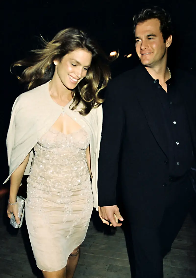 Cindy Crawford and Rande Gerber’s Relationship Timeline cape