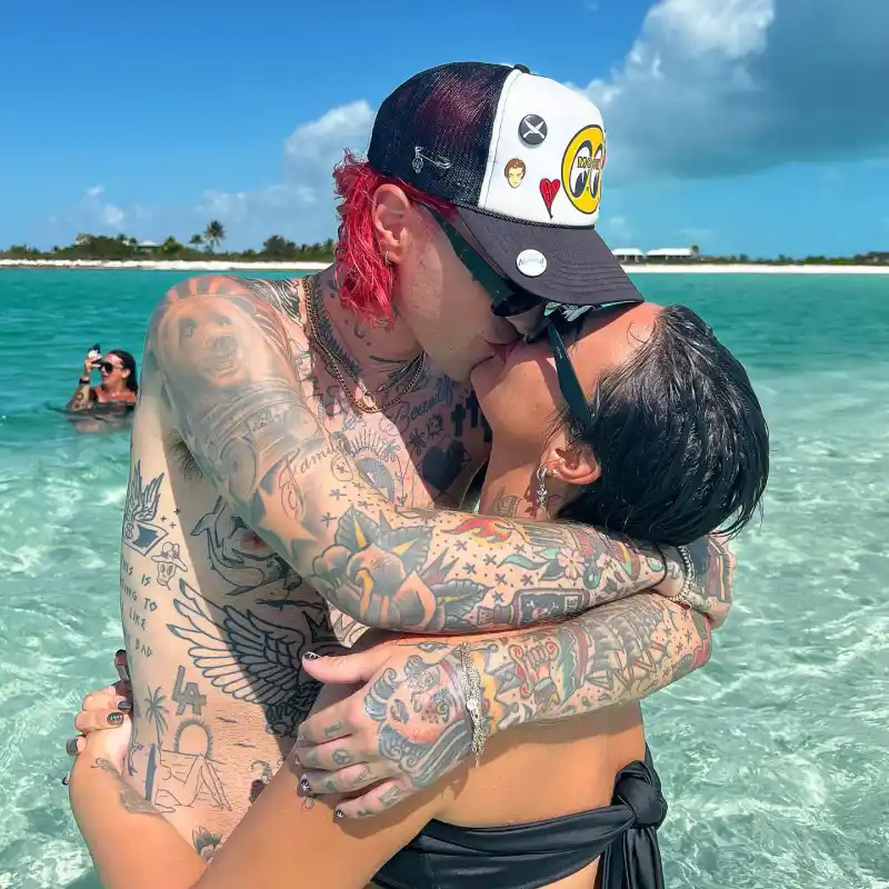 Demi Lovato, Jordan Lutes' Relationship Timeline - 599