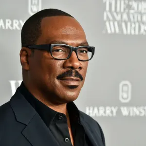 Eddie Murphy’s Family Guide: Meet His 10 Children glasses