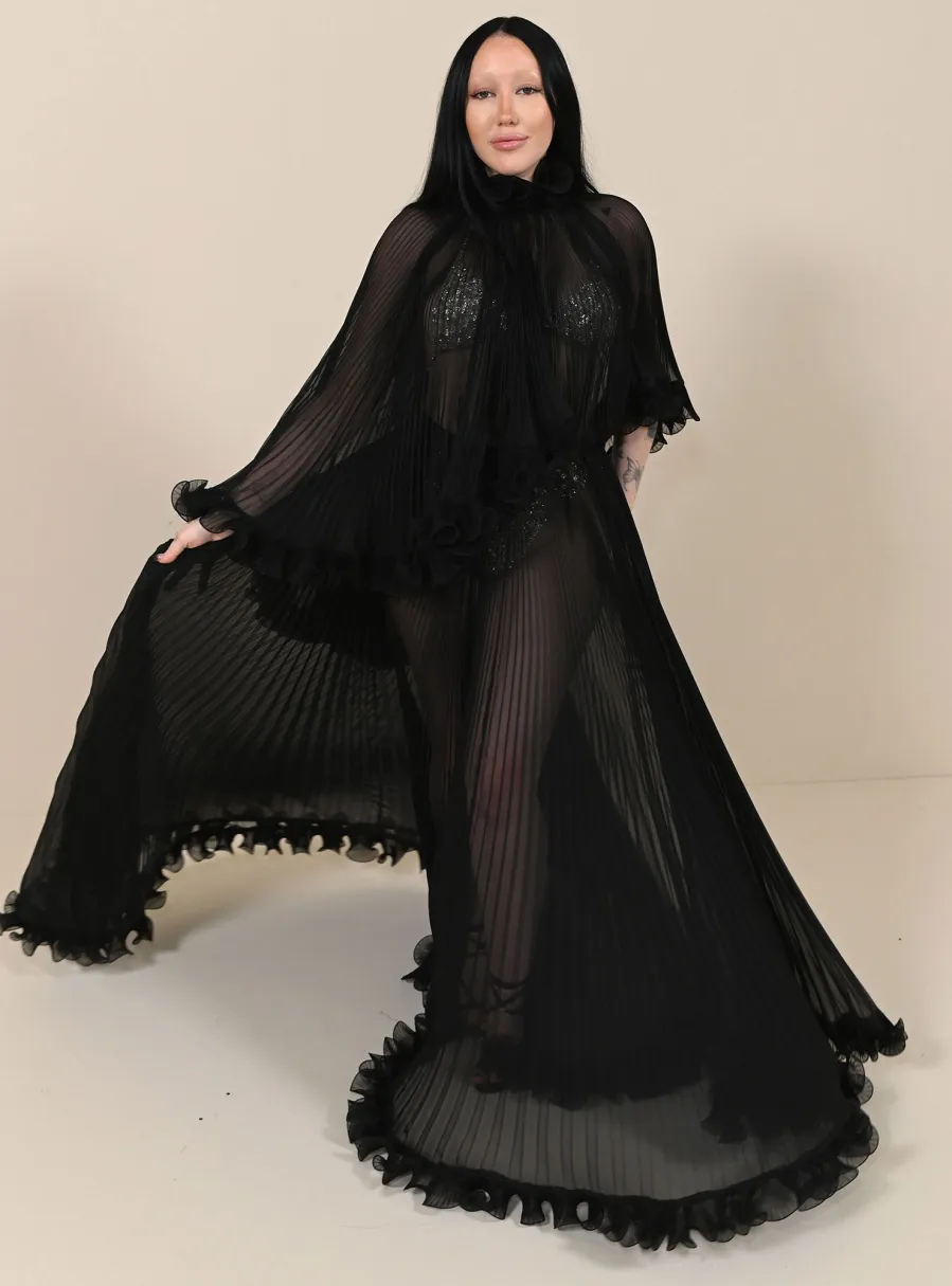 Haute Couture Fashion Week: Naomi Campbell on Catwalk, Kylie Jenner’s Lion Dress and More Big Moments Noah Cyrus