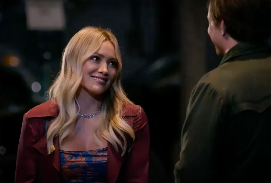 'How I Met Your Father' Season 2: Everything to Know smiling