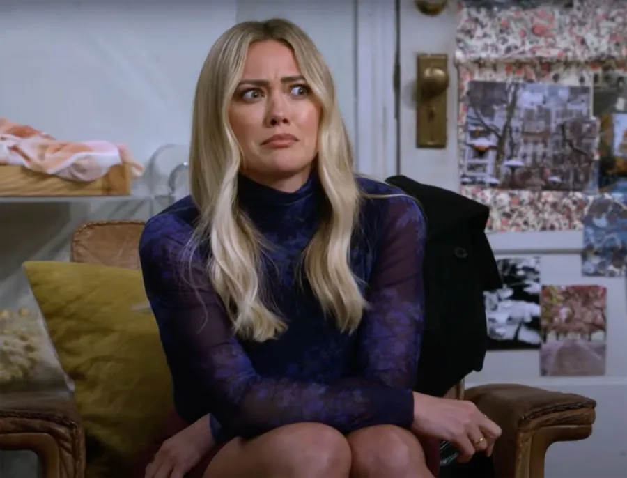 'How I Met Your Father' Season 2: Everything to Know blue turtleneck