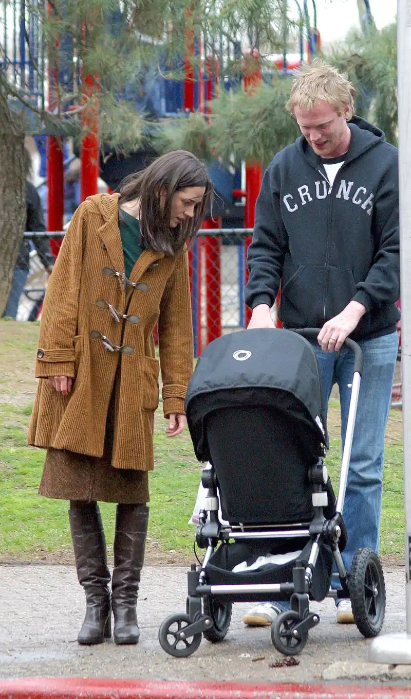 Jennifer Connelly and Paul Bettany’s Relationship Timeline- From Costars to Partners In Life - 782 ON SET FILMING 'DARK WATER' FILM, NEW YORK, AMERICA - 21 APR 2004