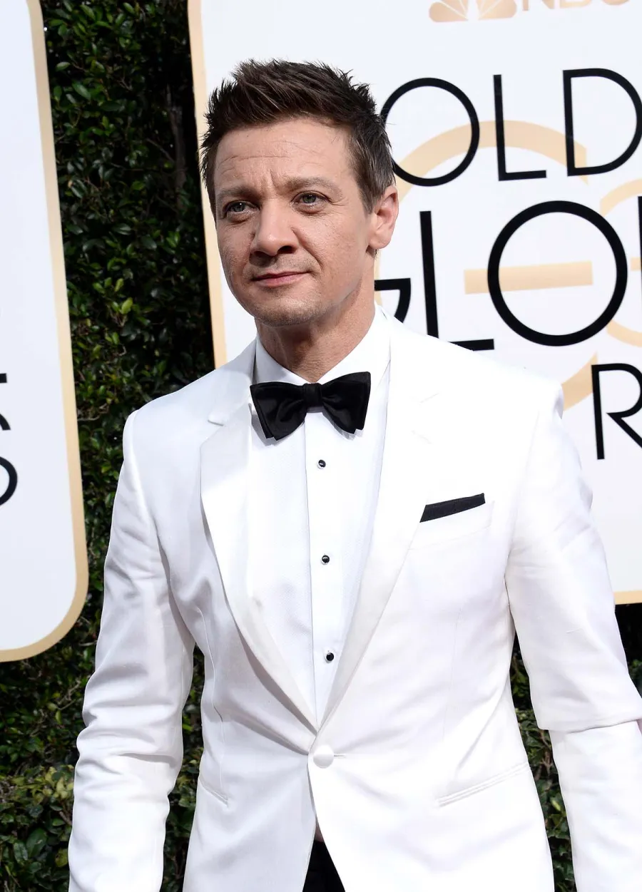 jeremy renner snow plow