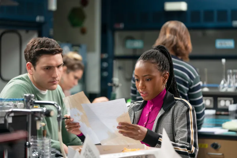 Julia-Louis Dreyfus Reacts to Watching Son Charlie Hall 'F—k Some Girl in a Library' on 'SLOCG'