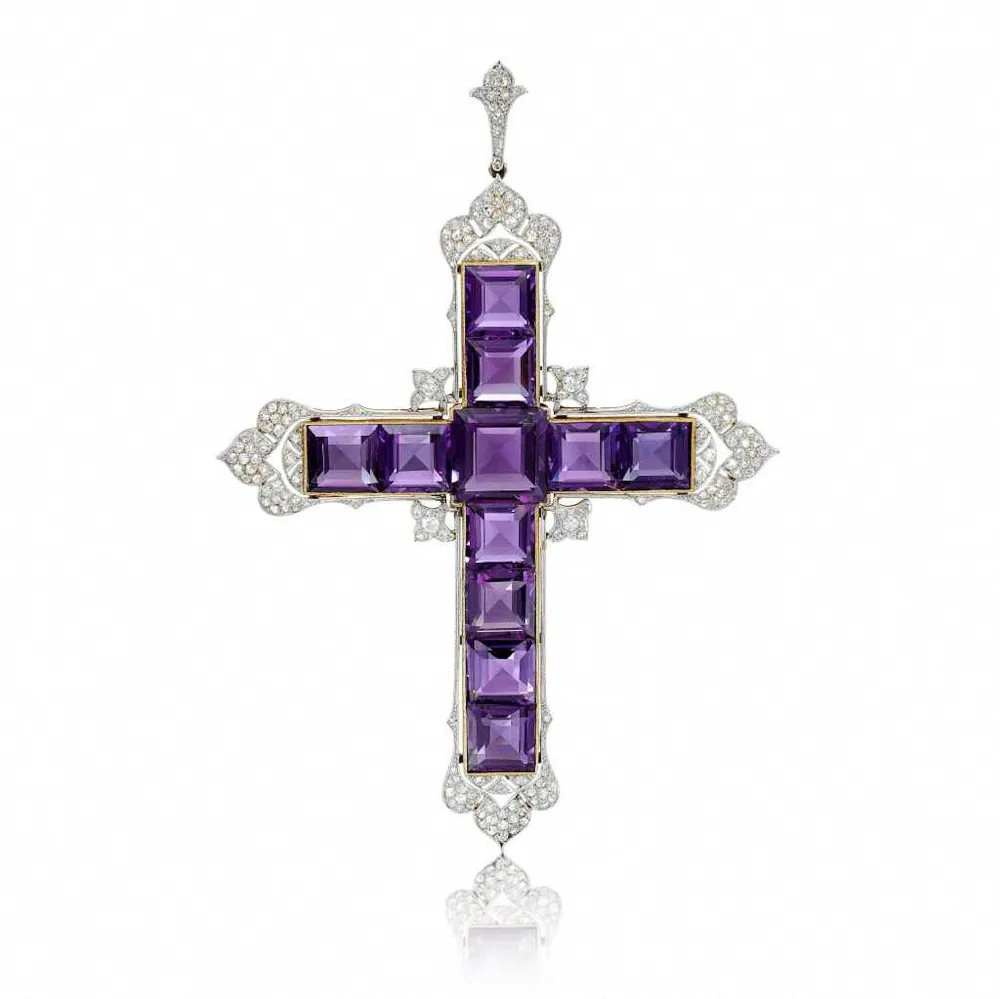 Kim K Buys Princess Diana&rsquo;s Iconic Cross - Feature (2)