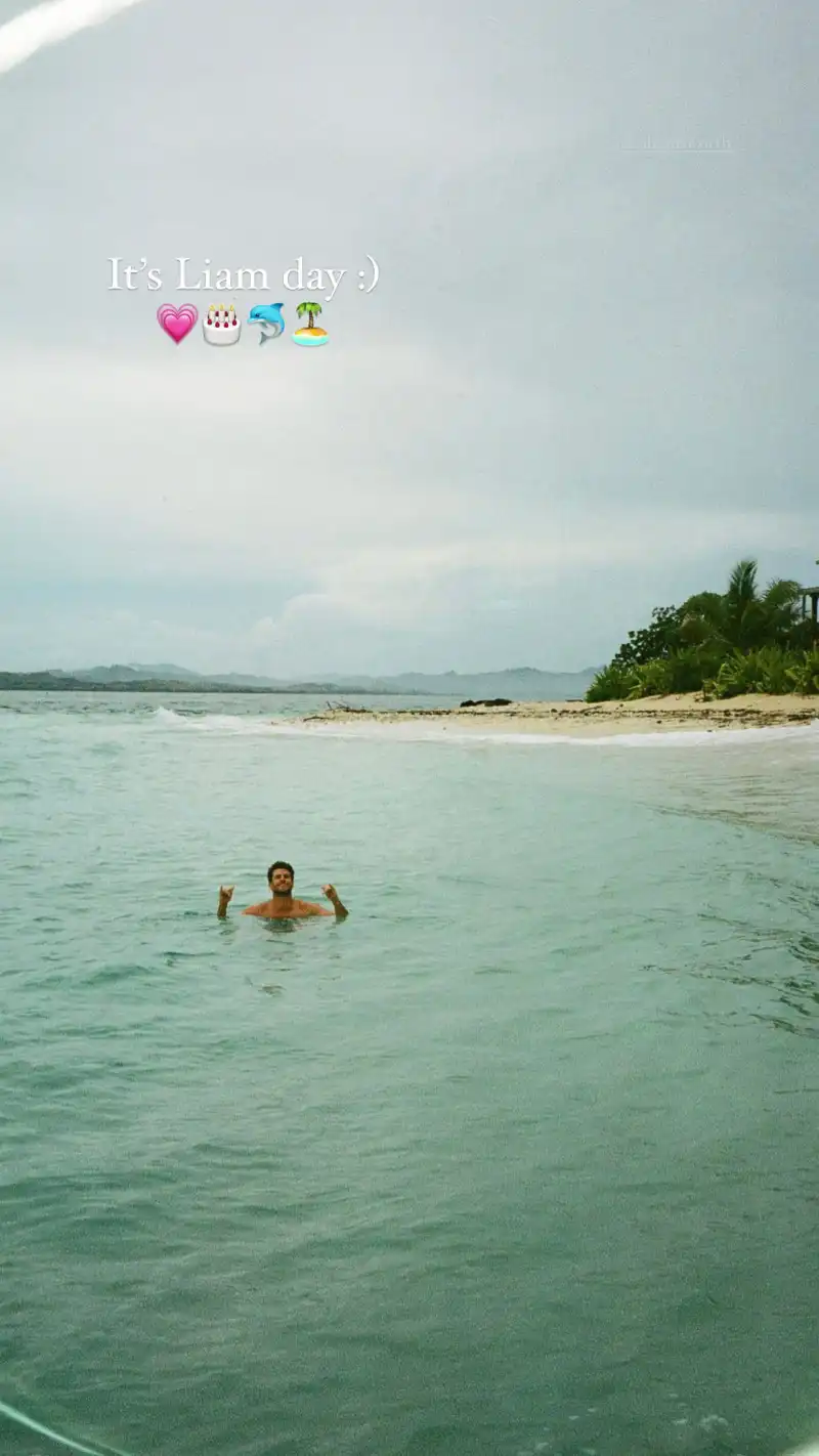 Liam Hemsworth, Gabriella Brooks' Relationship Timeline - 113