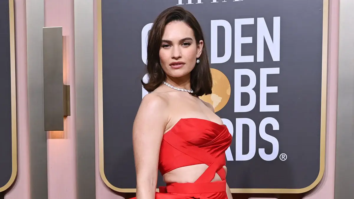 Lily James Golden Globes 2023