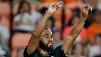 Major League Soccer Player Anton Walkes Dead: The Charlotte FC Star Dies at Age 25 Following a Boating Accident black shirt