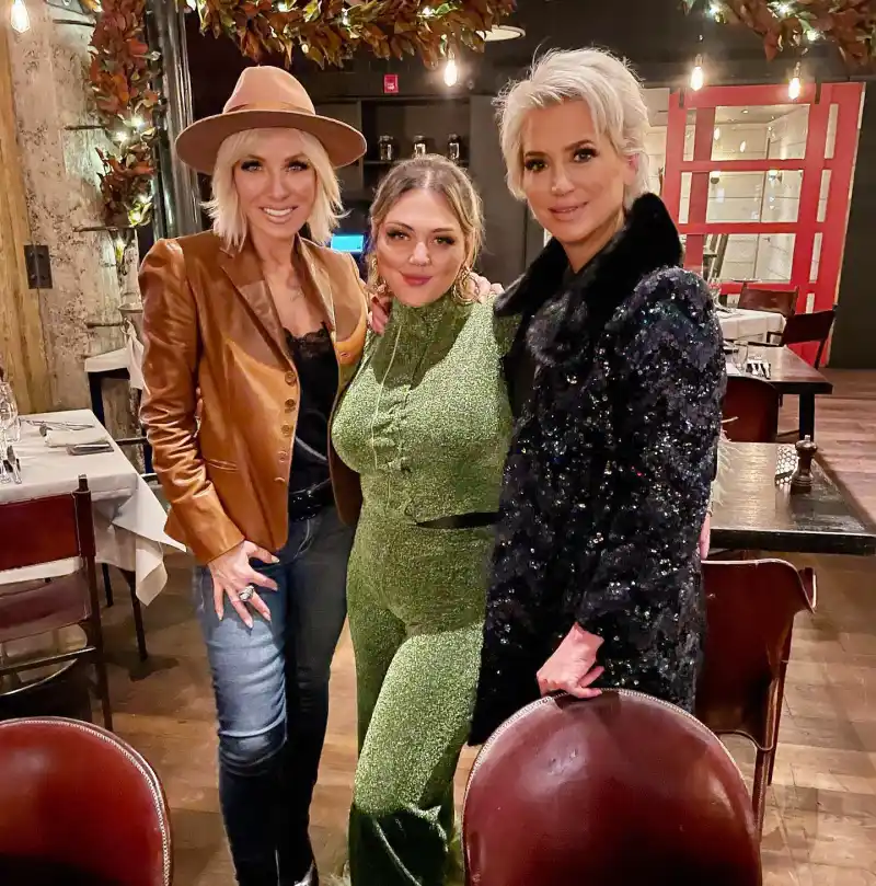 Margaret Josephs and Dorinda Medley joined singer Elle King - 444