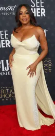 Niecy Nash-Betts Red Carpet Critics' Choice Awards 2023