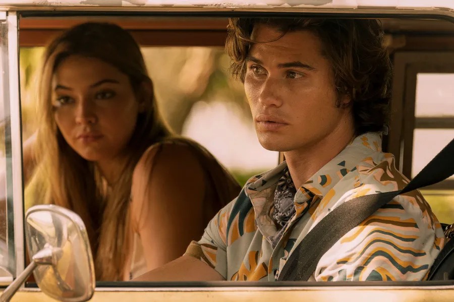 Outer Banks’ John B. and Sarah Cameron’s Romance- A Complete Relationship Timeline - 256 'Outer Banks' TV Show, Season 1 - 2020