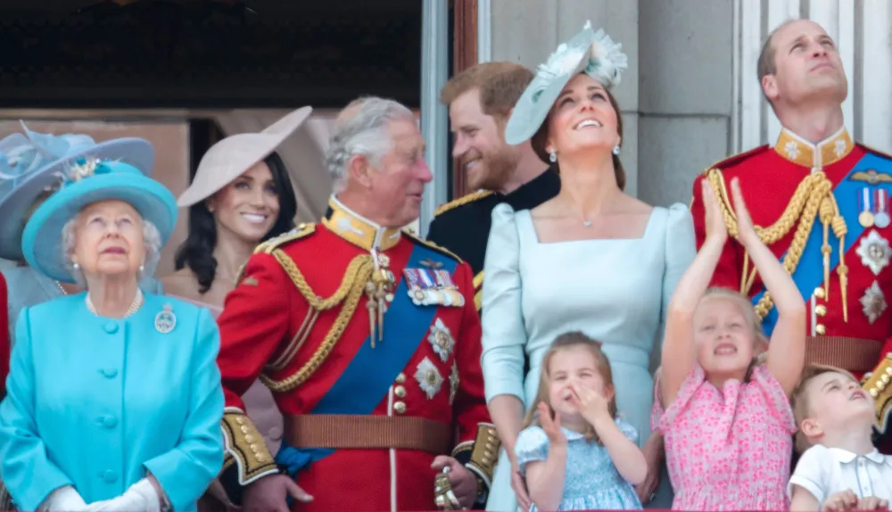 Prince Harry Shares That Meghan Markle Got Complimented for Her &lsquo;Deep&rsquo; Curtsy When Meeting Queen for 1st Time June 2018