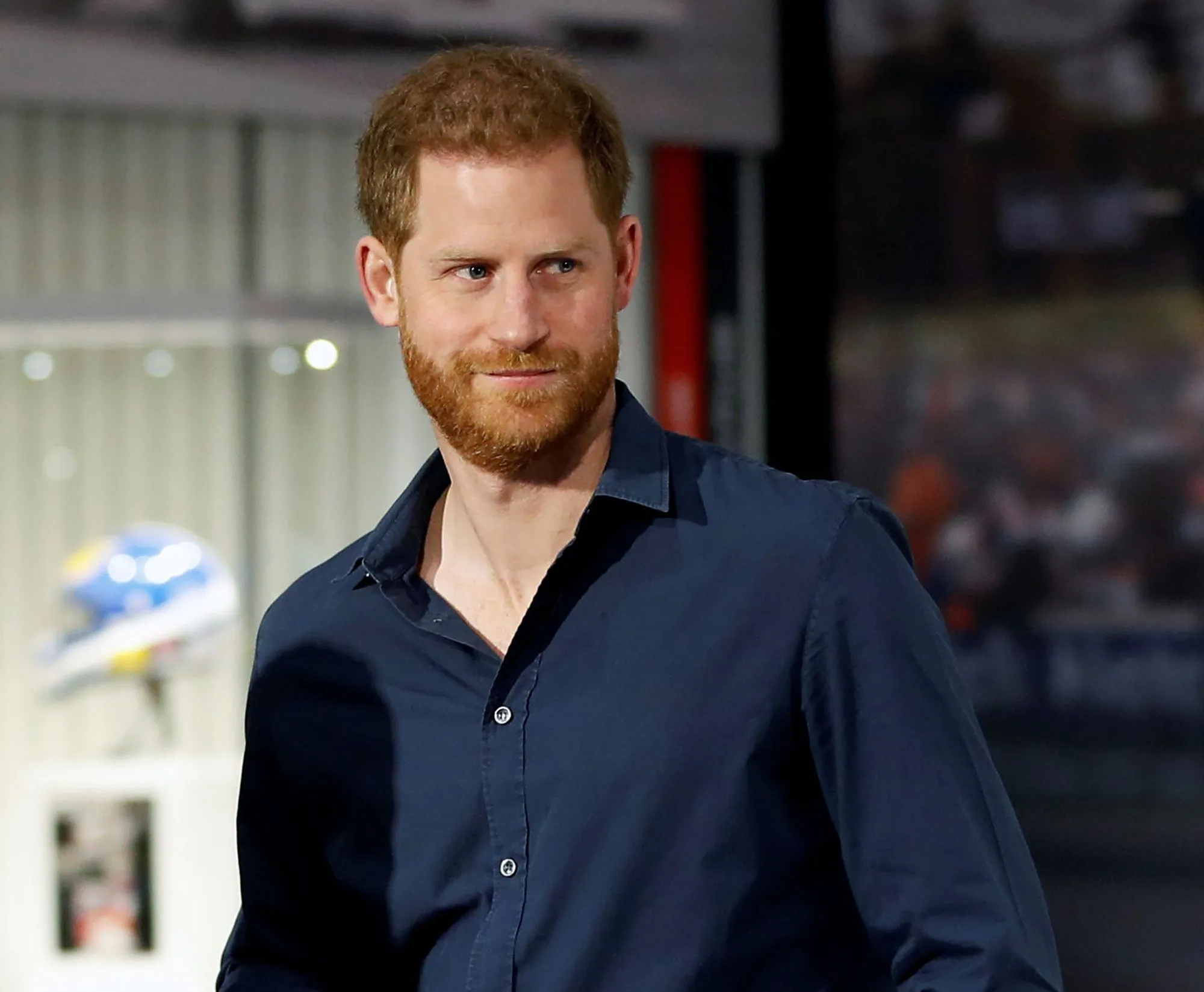 Wants Royals to Have 'Relationships' With Archie and Lili: I Want ‘A Family, Not an Institution’ navy shirt