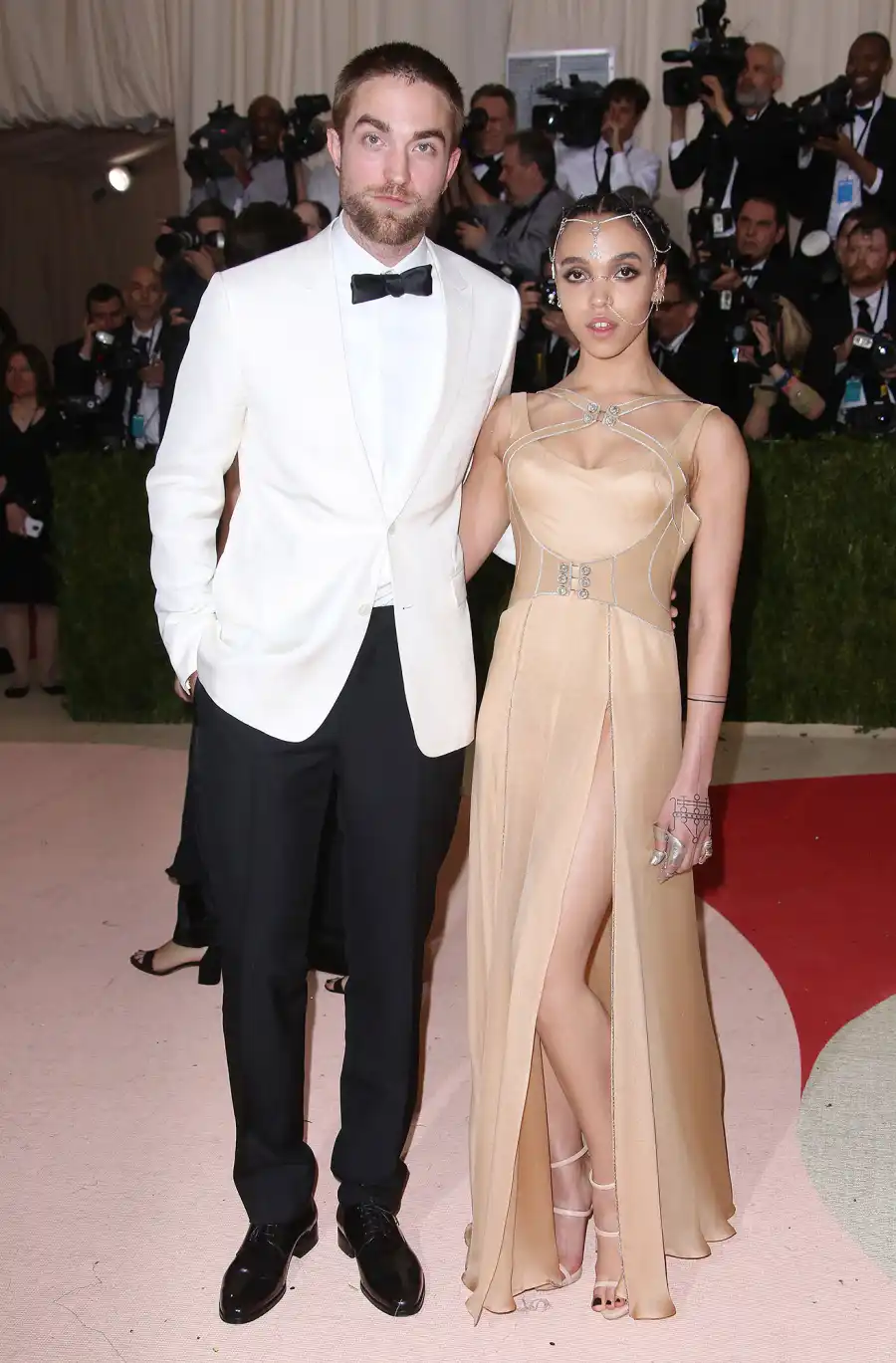 Robert Pattinson FKA twigs