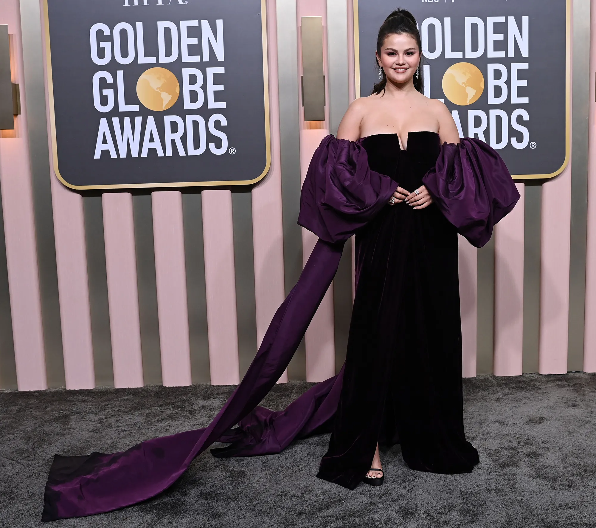 Selena Gomez Is All Smiles at the 2023 Golden Globes, Brings Little Sister Gracie