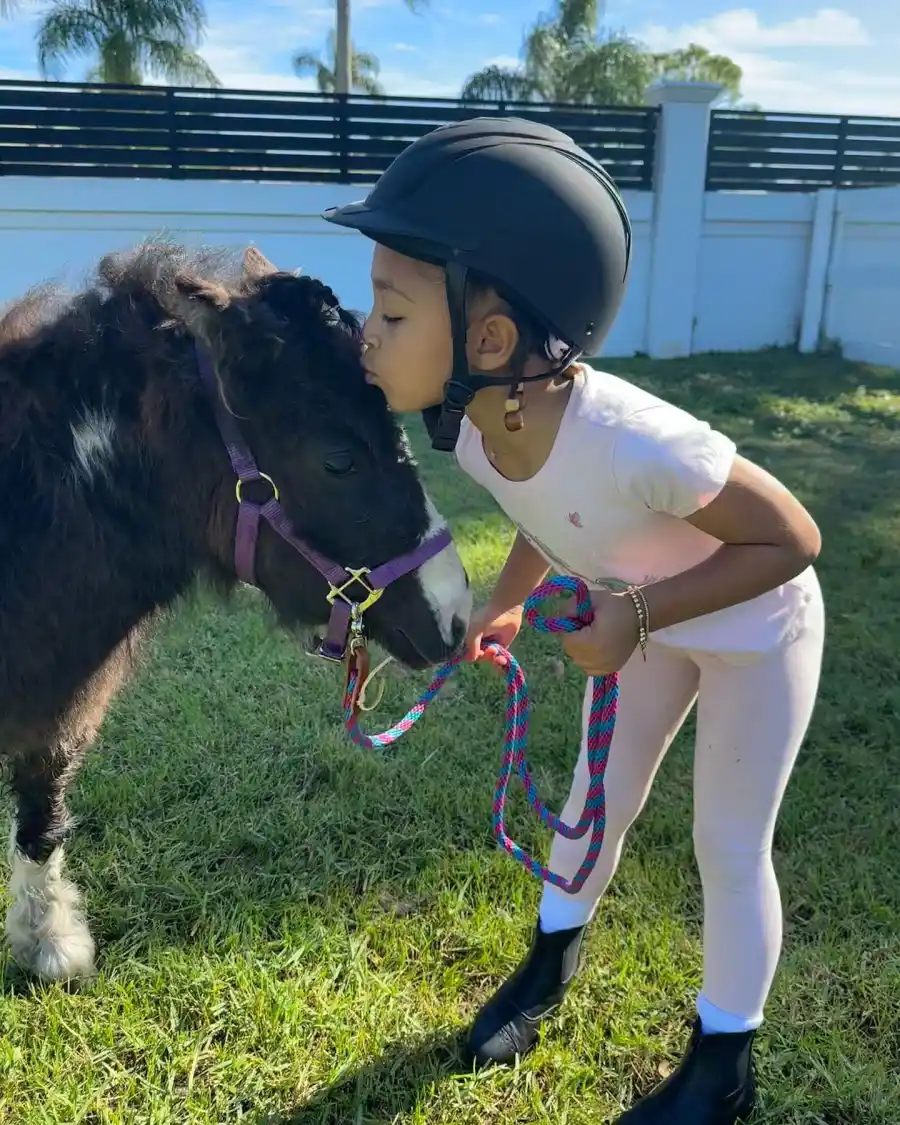 Serena Williams Daughter Olympia Adorably Smooch Pony