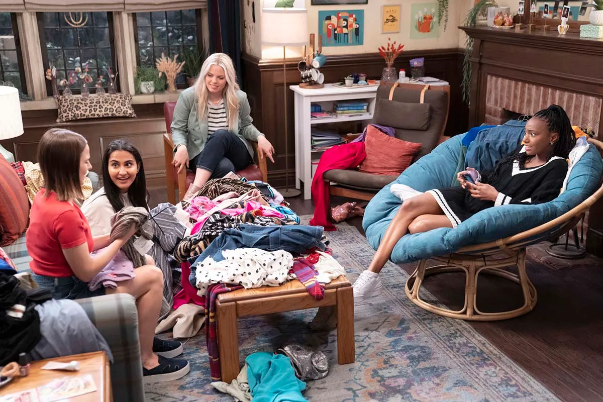 Sex Lives of College Girls’ Cast's Quotes About the Show's Steamiest Scenes