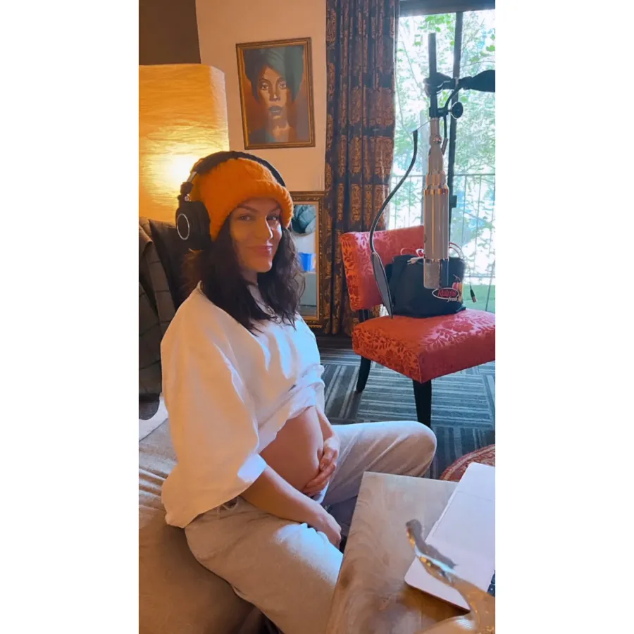 Singer Jessie J’s Baby Bump Album Before Welcoming 1st Child: See Pregnancy Photos