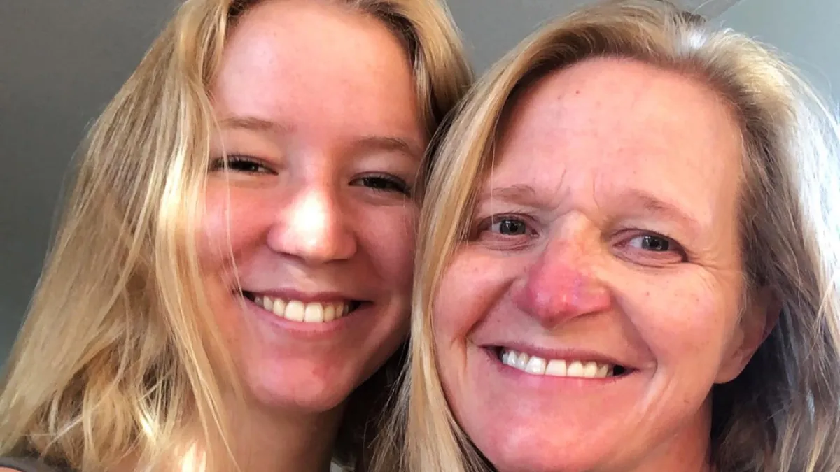 Sister Wives’ Gwendlyn Brown Is 'Grateful' Mom Christine Brown Paid for Her Breast Reduction Surgery - 139