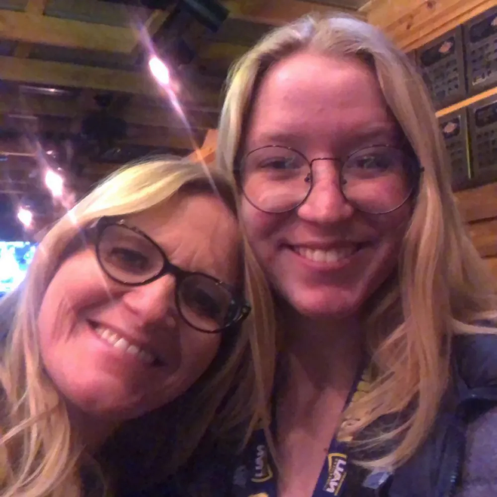 Sister Wives' Gwendlyn Brown Praises Janelle Brown for 'Getting Confident' Amid Kody Brown Separation glasses