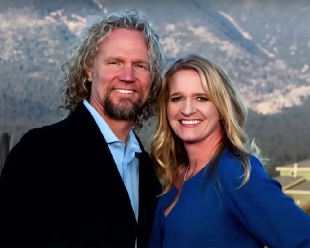 Sister Wives&rsquo; Kody Brown Claims He Wants Ex-Wife Christine to &lsquo;Find Her Soulmate&rsquo; After Their 2021 Split blue shirt