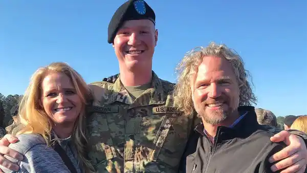 Sister Wives' Paedon Brown Claims Dad Kody Wanted His, Christine's Kids' TLC Contracts to Prevent Them From Dissing Him Publicly - 094