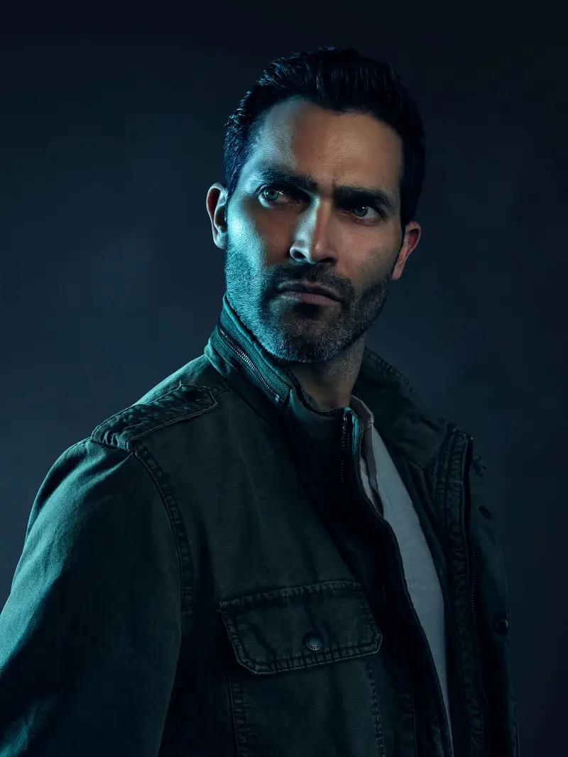 Why does Derek Hale Tyler Hoechlin Still Live In Beacon Hills Burning Questions About Teen Wolf The Movie