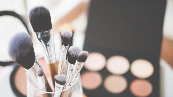 makeup-brushes