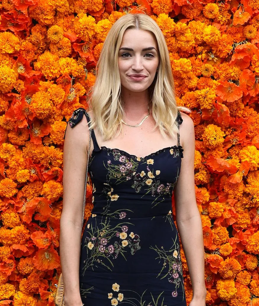 Ginny & Georgia’s Brianne Howey Breaks Down Biggest Season 2 Shockers: [Spoiler]’s Murder, Epic Wedding Dress and More