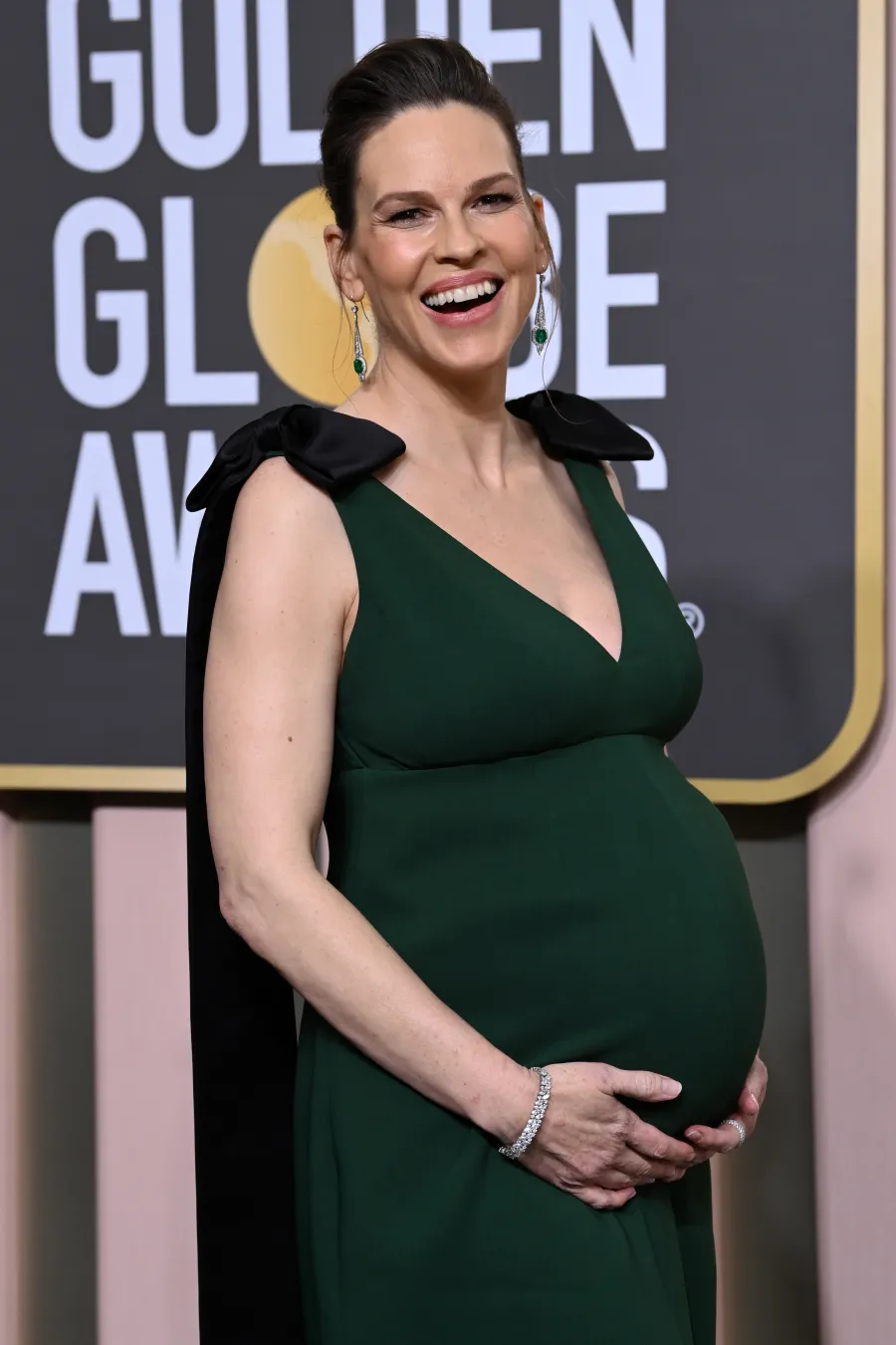 Golden Globes 2023- Hilary Swank Attends While Pregnant With Twins SD - 962 80th Annual Golden Globe Awards, Arrivals, Beverly Hilton, Los Angeles, USA - 10 Jan 2023