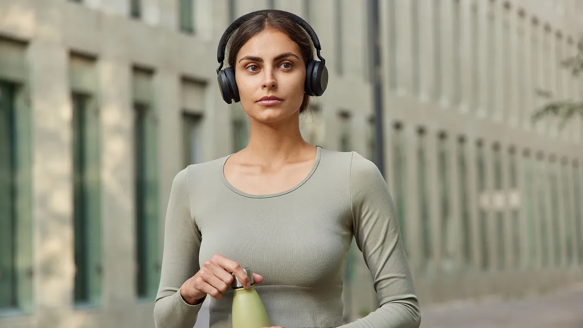 sporty-chic-athleisure