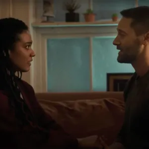 ‘New Amsterdam’ Creator David Schulner Answers Burning Questions After Series Finale: From Helen's Absence to Max and Wilder's Split brown couch