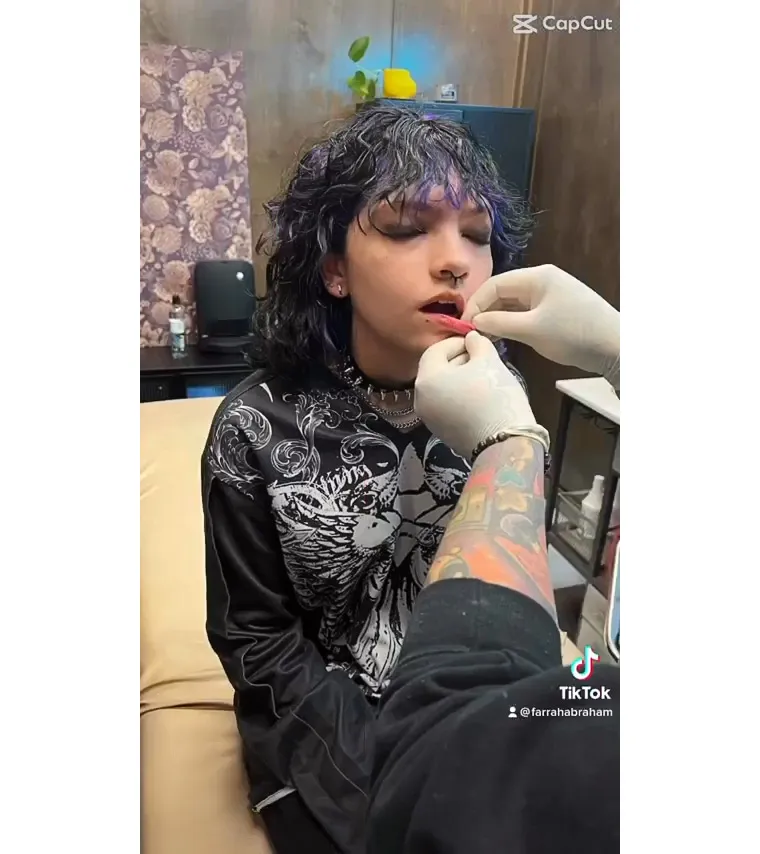 &lsquo;Teen Mom&rsquo; Alum Farrah Abraham Takes Daughter Sophia to Get Her 6th Piercing on Her 14th Birthday - 552