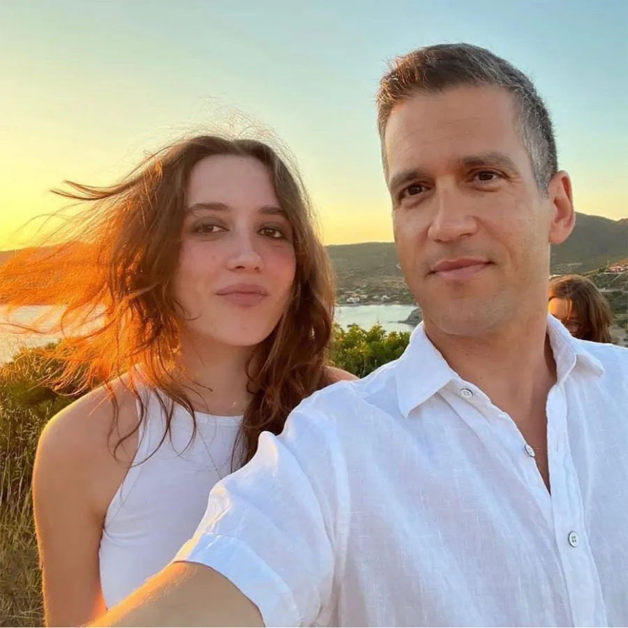 2022 C Molly Ringwald Family Photo Album