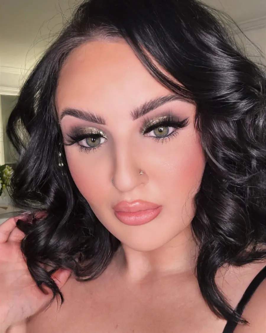 5 things about Mikayla Nogueira selfie